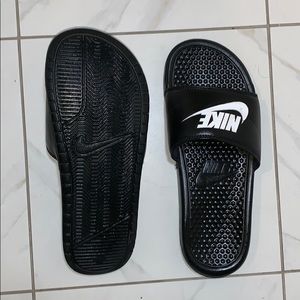 Nike pre game and after game slides